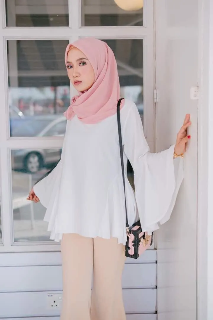Melati Tops