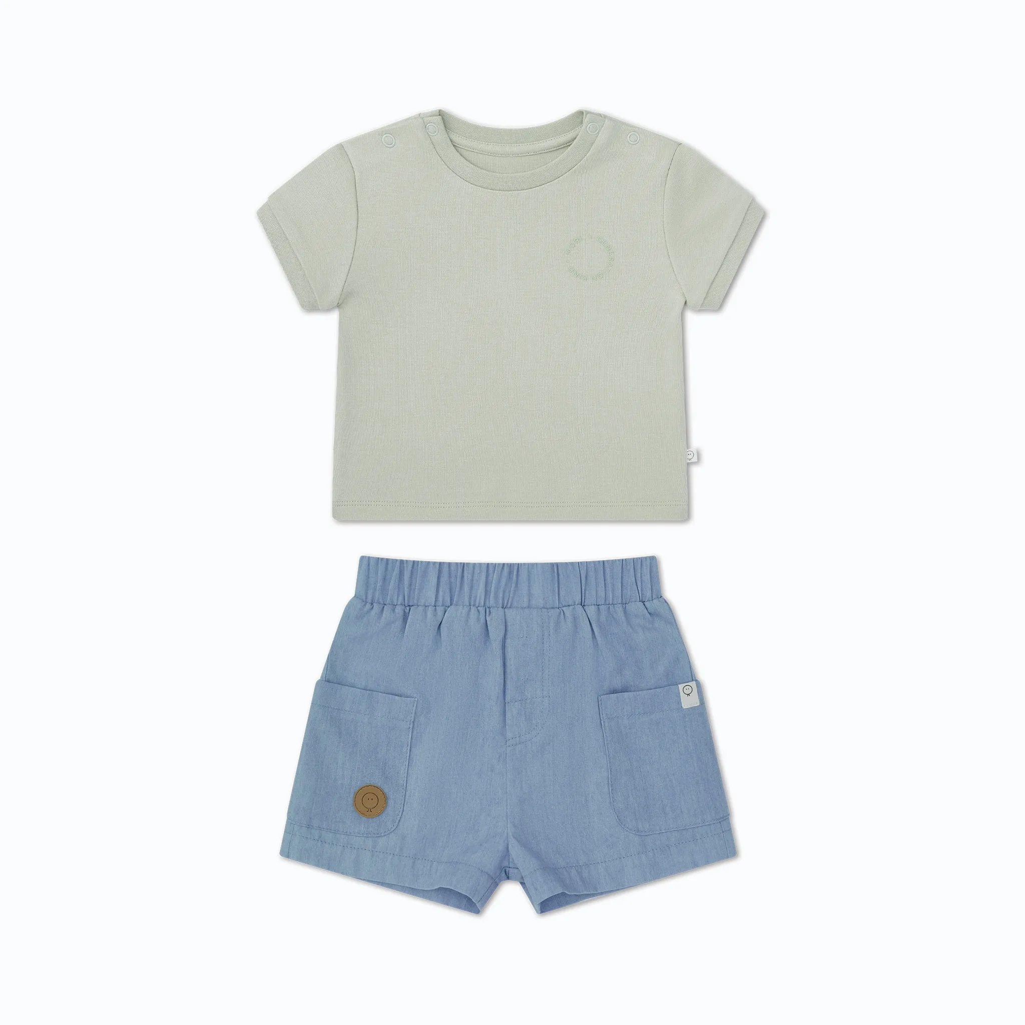 Tee & Organic Chambray Shorts Outfit